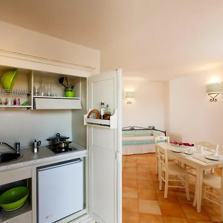 Relaxing Baia Dei Mirti B4 1 Bedroom Sleeps 4 -bilo 4 *