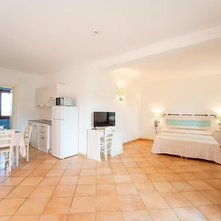 Apartamento Relaxing Baia Dei Mirti B4 1 Bedroom Sleeps 4 -bilo 4