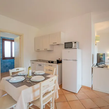 Apartamento Relaxing Baia Dei Mirti B4 1 Bedroom Sleeps 4 -bilo 4 *