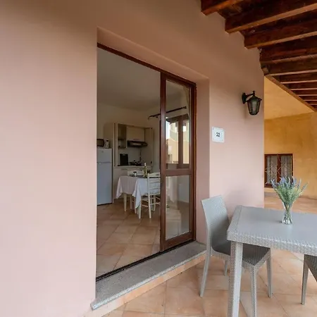 Relaxing Baia Dei Mirti B4 1 Bedroom Sleeps 4 -bilo 4 Vignola Mare